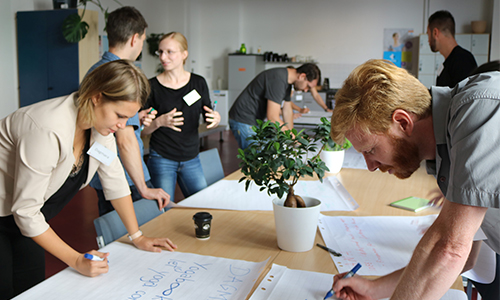  Startup Incubator Berlin Gruppenarbeit